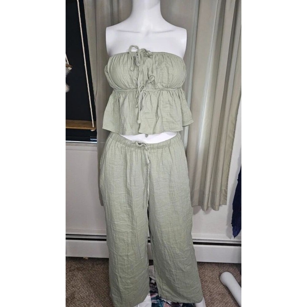 Boho Sage Green Gauze 2-Piece Set – Strapless Ruched Crop Top & Wide Leg Pants